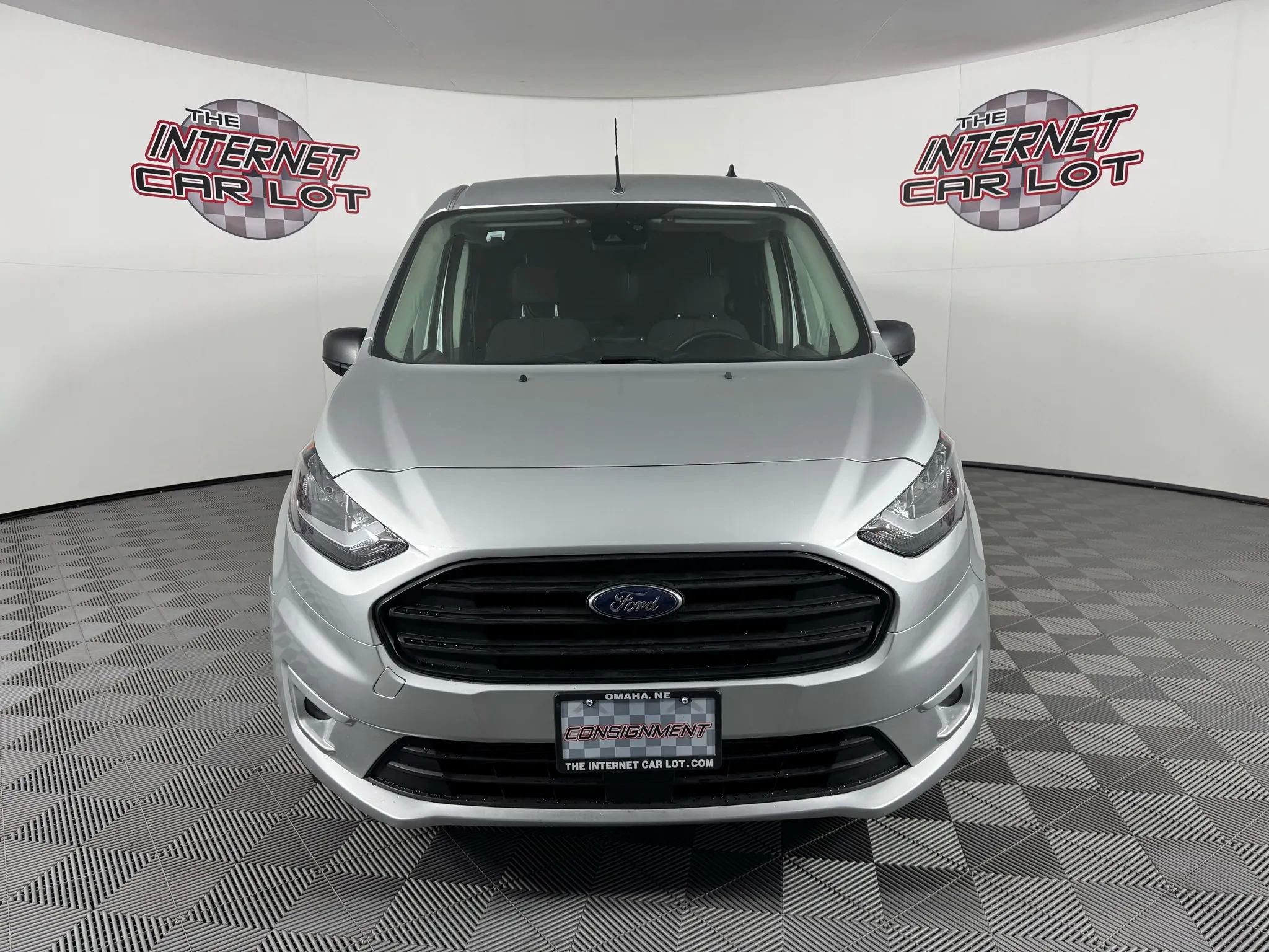 Used 2022 Ford Transit Connect XLT image 2