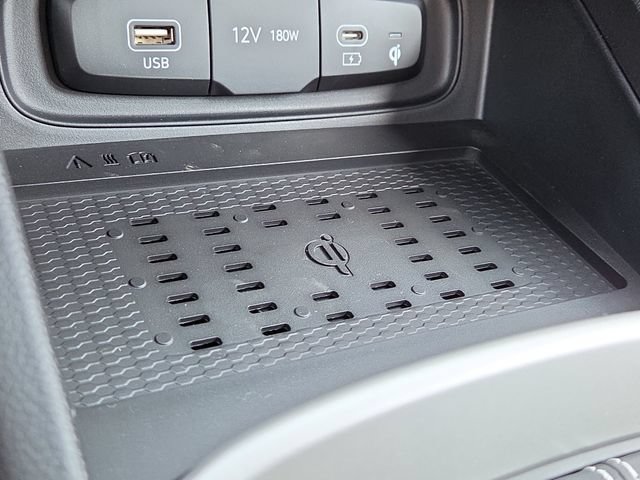 New 2026 Hyundai Venue SEL FWD image 14