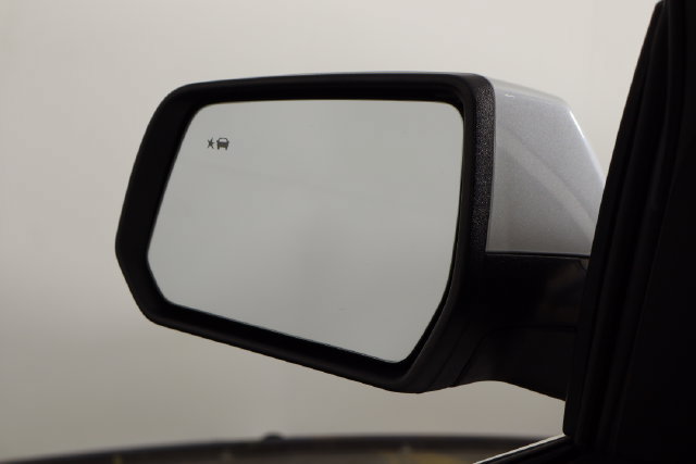 Used 2021 GMC Acadia SLT FWD image 39