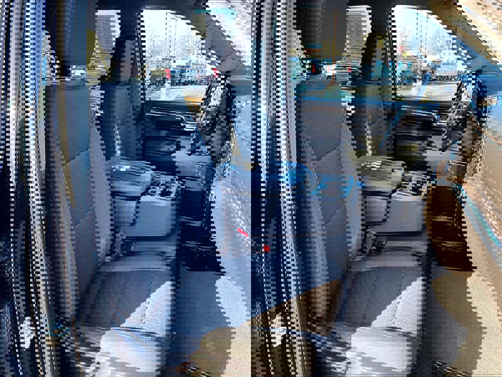 Used 2022 Chevrolet Silverado 1500 LT image 11