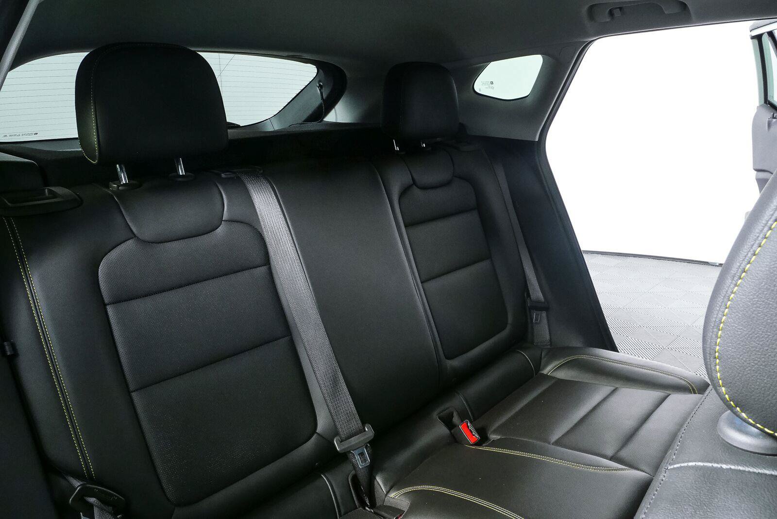 Used 2024 Chevrolet Trax ACTIV w/ Sunroof Package FWD image 21