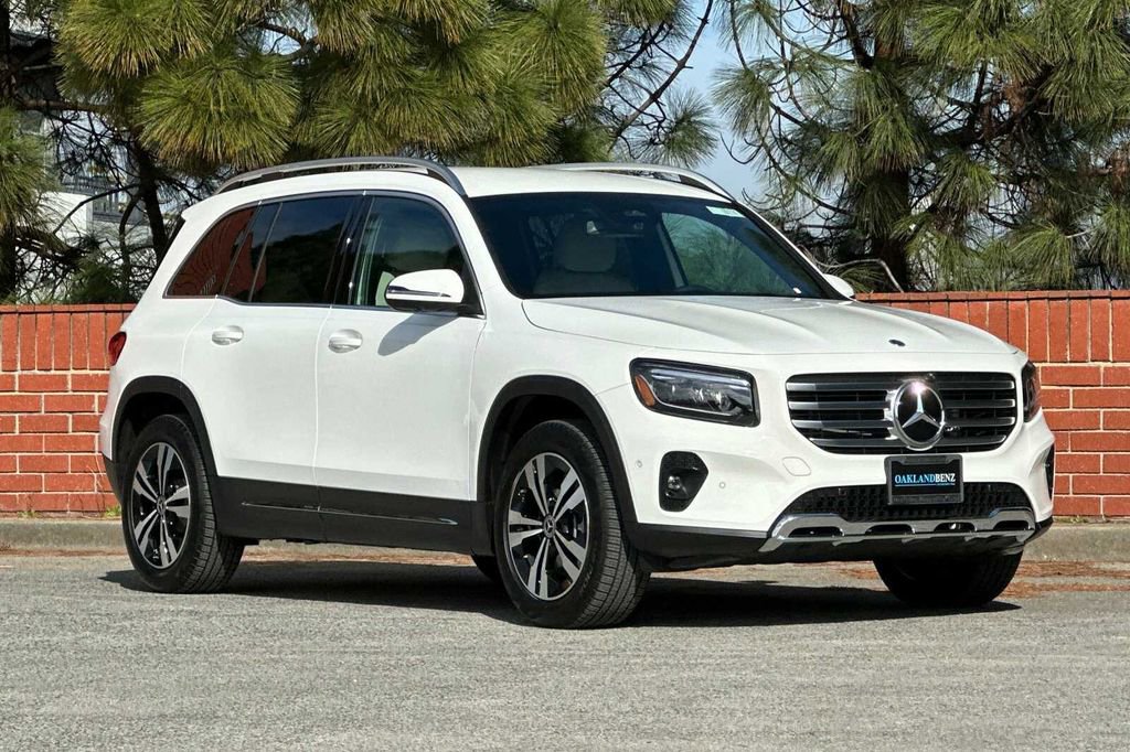 Certified 2026 Mercedes-Benz GLB 250 image 2