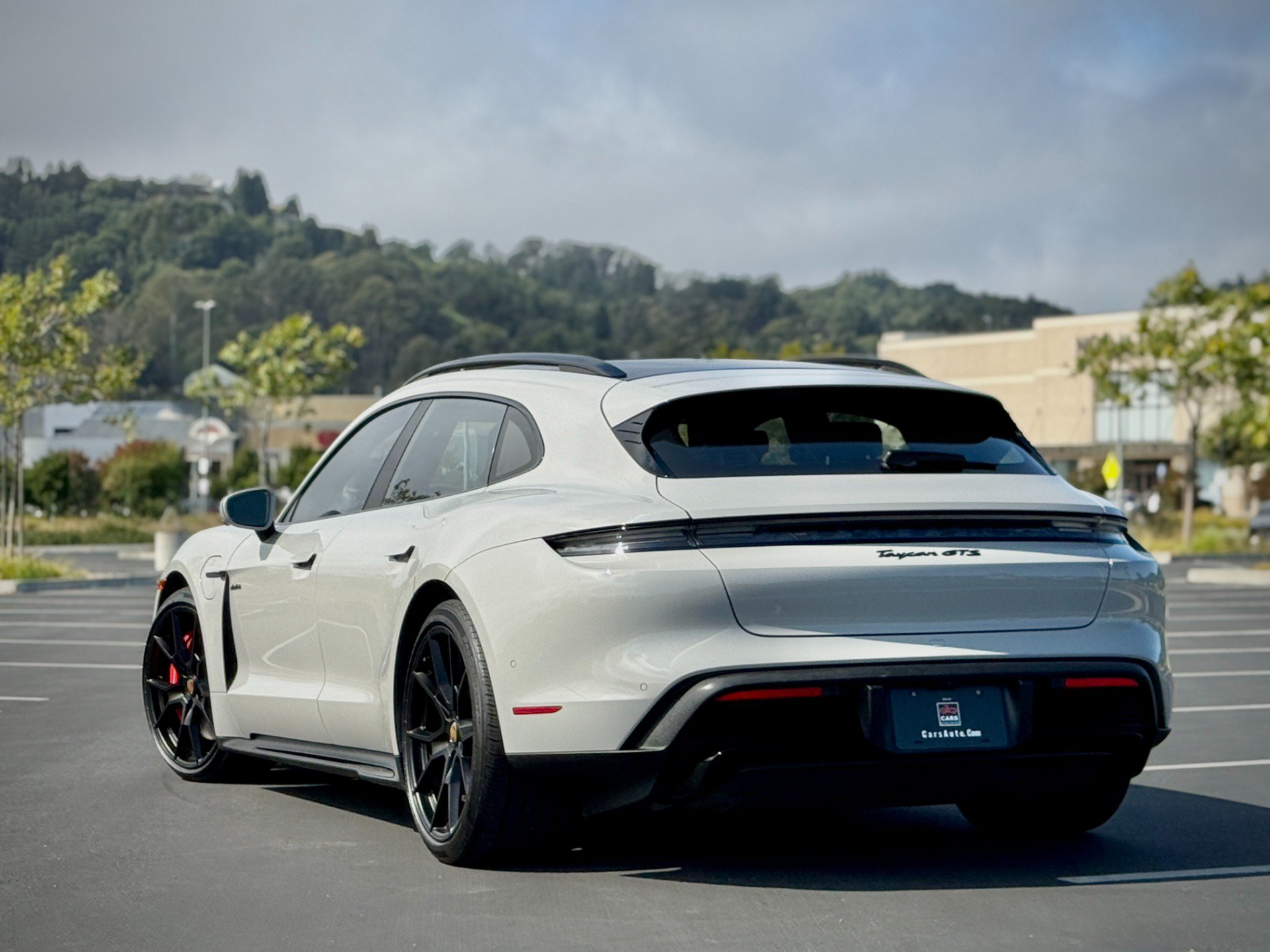 Used 2023 Porsche Taycan GTS AWD/4WD image 3