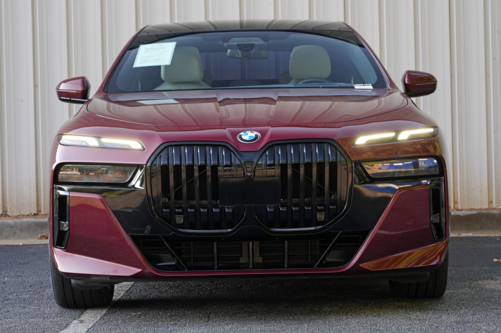 Used 2023 BMW 760i xDrive AWD/4WD image 7