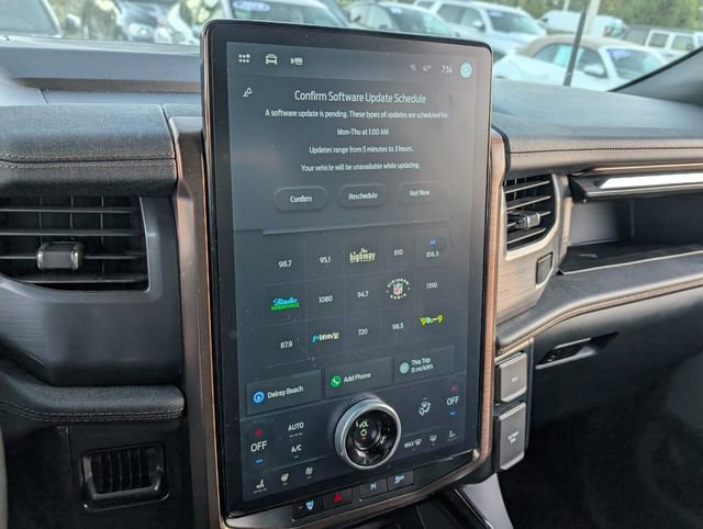 Used 2023 Ford F150 Lightning Lariat image 19