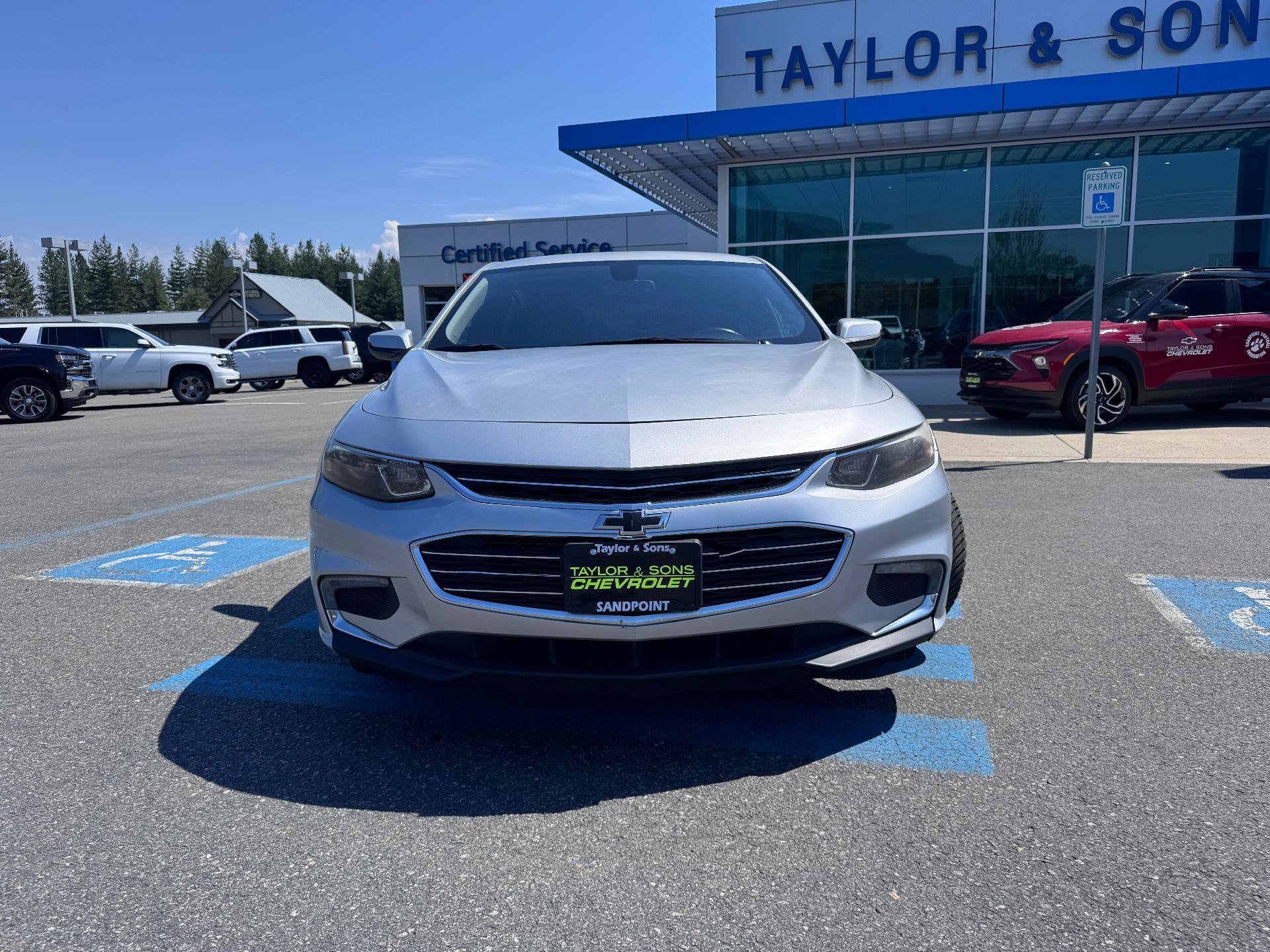 Used 2016 Chevrolet Malibu LT FWD image 2