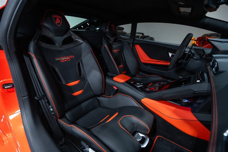 Used 2021 Lamborghini Huracan EVO AWD/4WD image 29