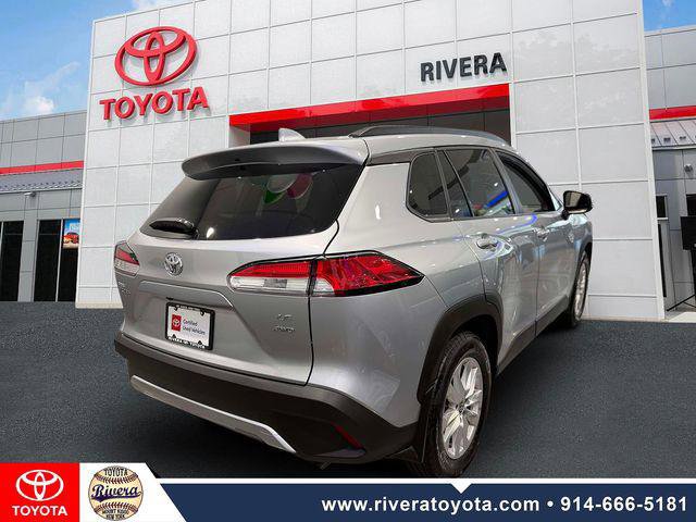 Certified 2024 Toyota Corolla Cross LE image 4