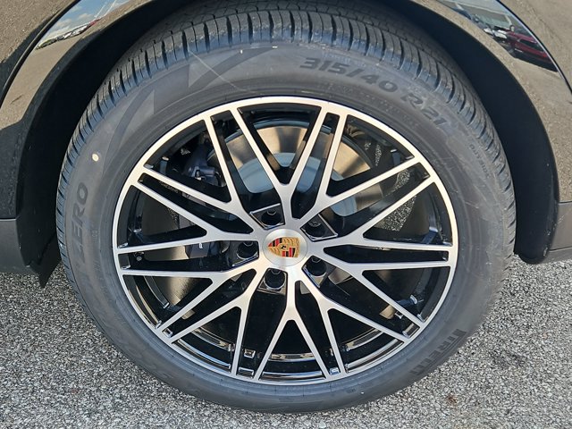 New 2026 Porsche Cayenne AWD/4WD image 12