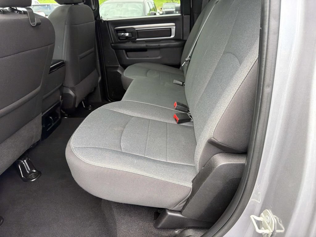 Used 2024 RAM 1500 Classic SLT AWD/4WD image 17