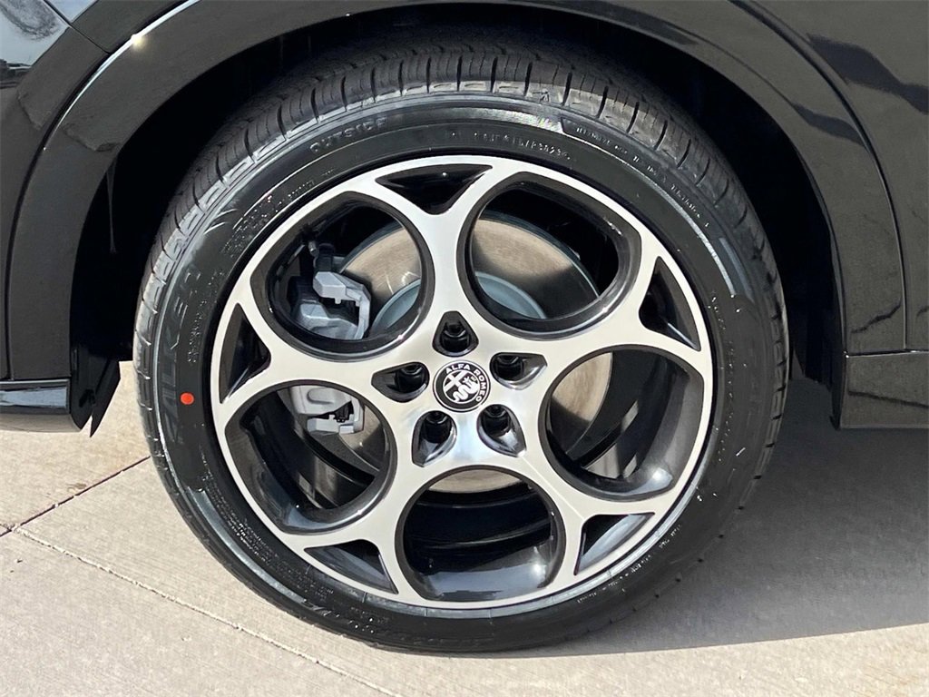 New 2025 Alfa Romeo Tonale image 25