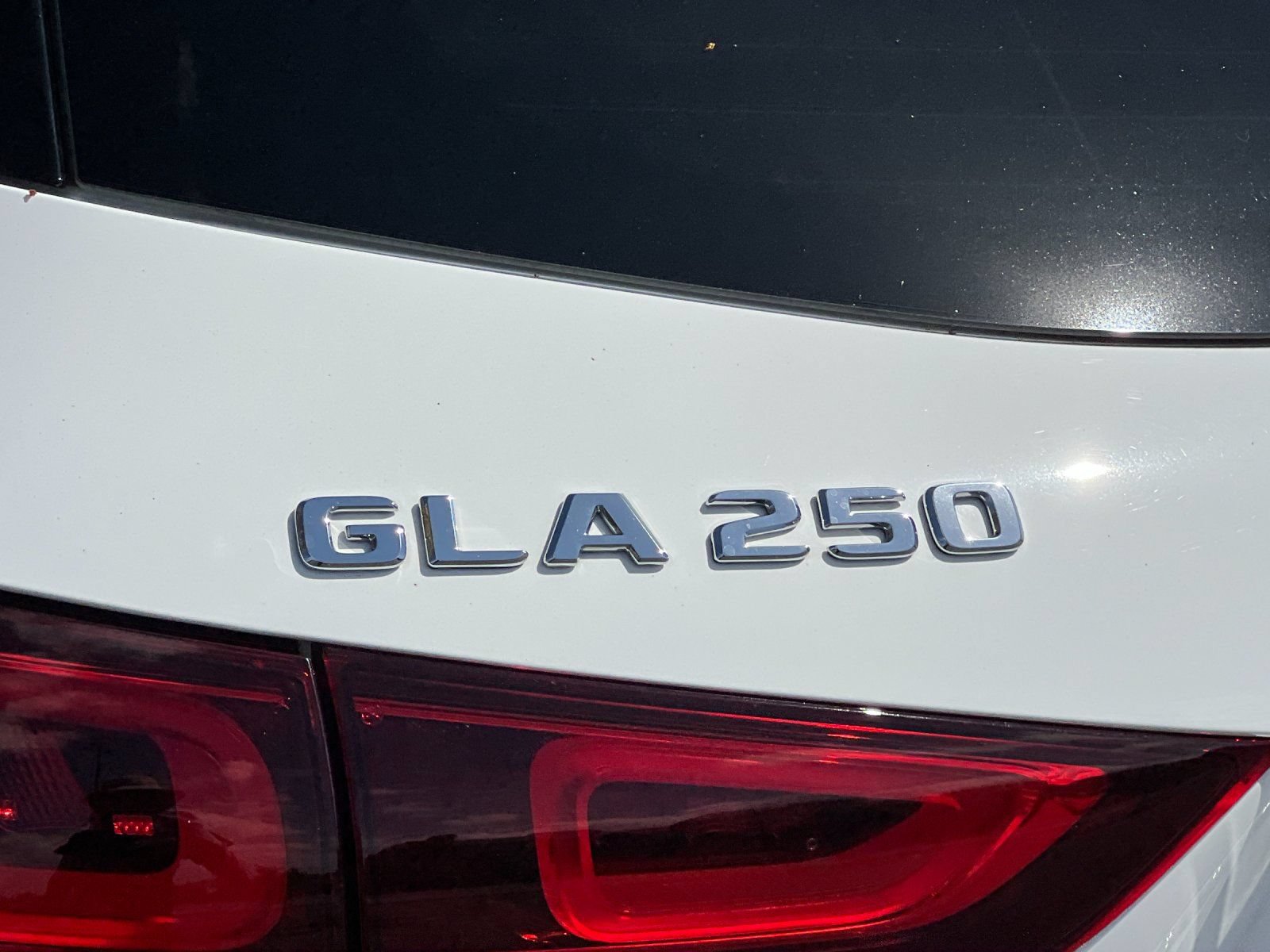 Used 2023 Mercedes-Benz GLA 250 4MATIC image 25
