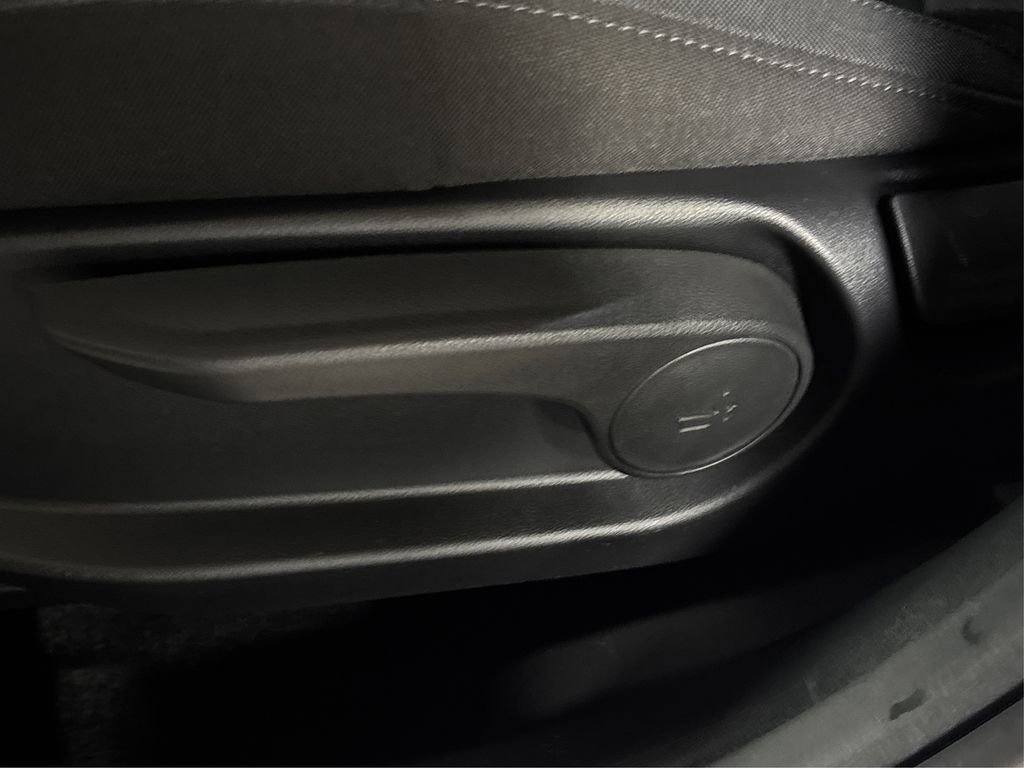 Certified 2025 Hyundai Tucson SE image 22