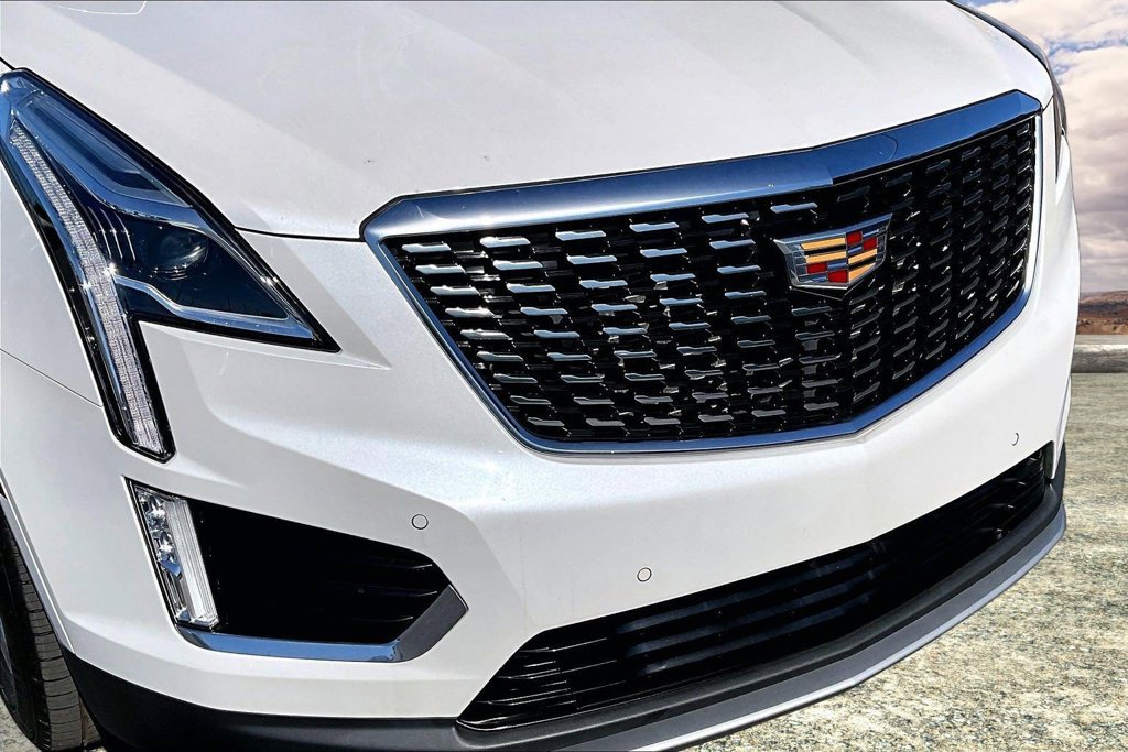 Certified 2022 Cadillac XT5 Premium Luxury FWD image 32