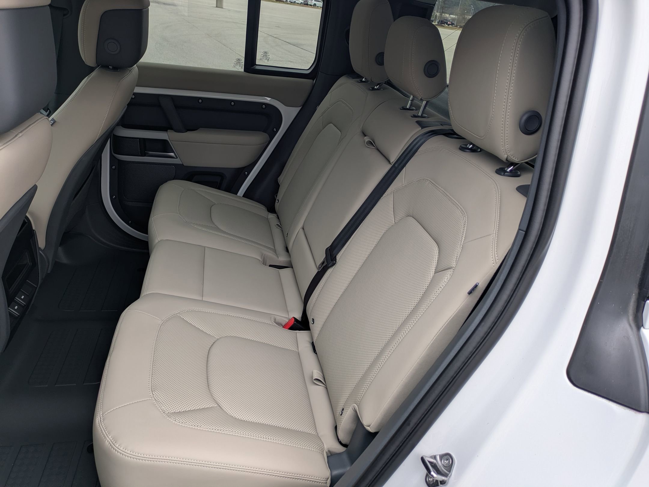 Certified 2024 Land Rover Defender 110 S image 27