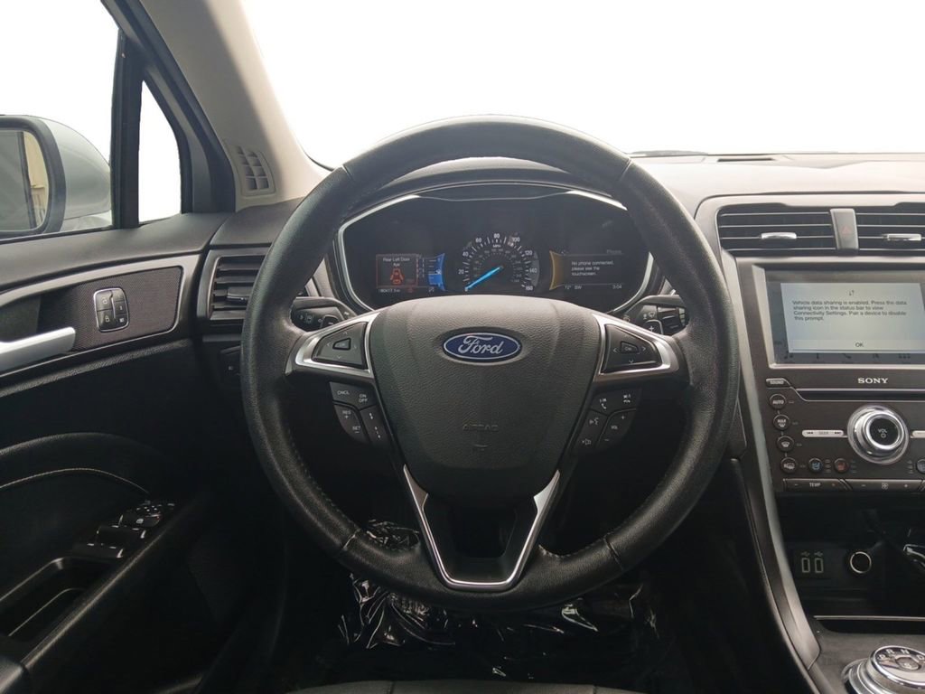 Used 2019 Ford Fusion Titanium FWD image 12