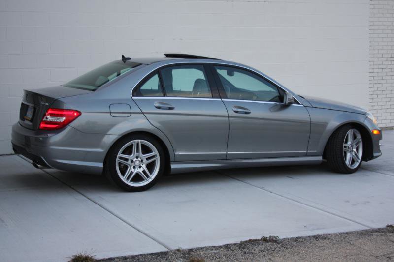 Used 2013 Mercedes-Benz C 300 Sport image 8