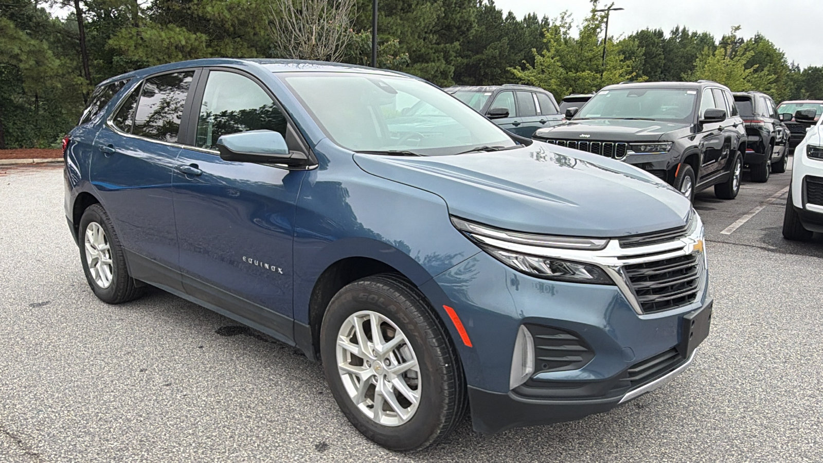 Used 2024 Chevrolet Equinox LT AWD/4WD image 5