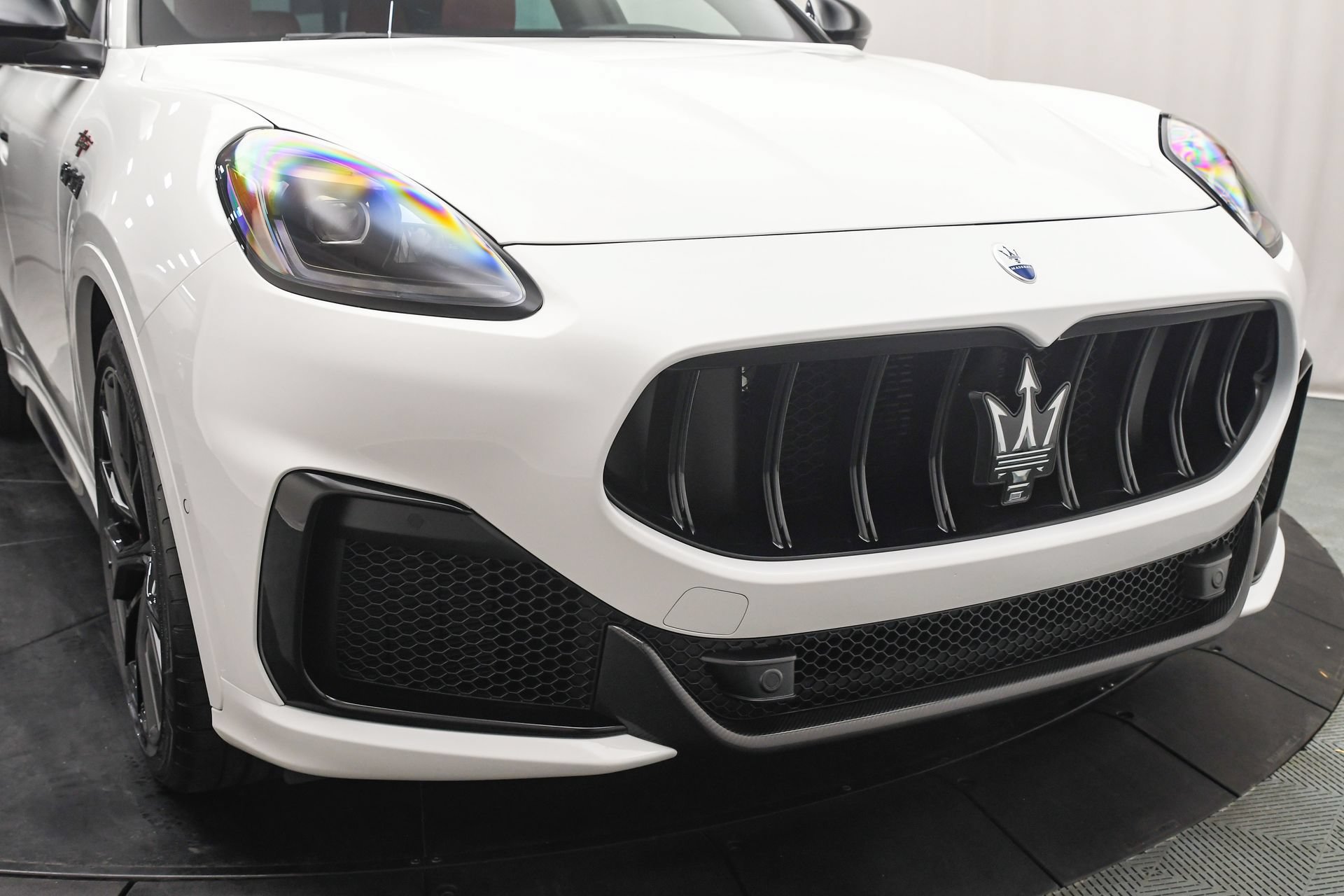 Used 2025 Maserati Grecale Modena AWD/4WD image 26