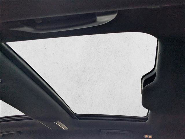 Used 2018 BMW 750i image 20