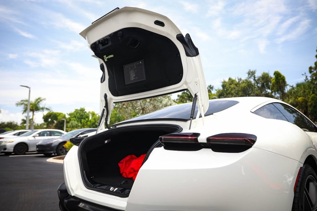 Certified 2021 Ferrari Roma RWD image 20