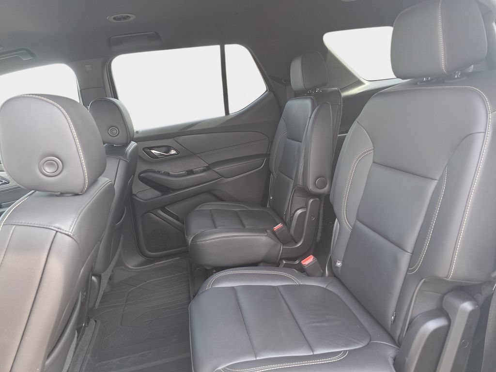 Used 2023 Chevrolet Traverse LT AWD/4WD image 16