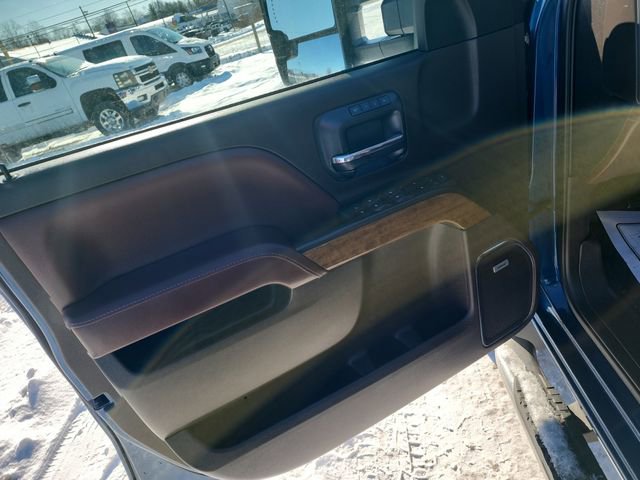 Used 2018 Chevrolet Silverado 3500 High Country w/ Duramax Plus Package image 17