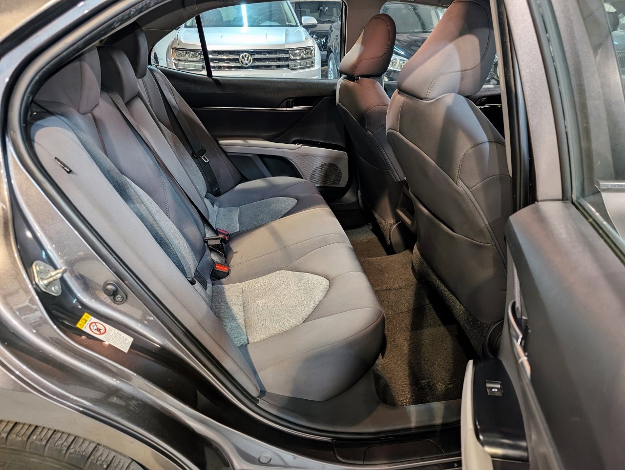 Used 2018 Toyota Camry LE image 25