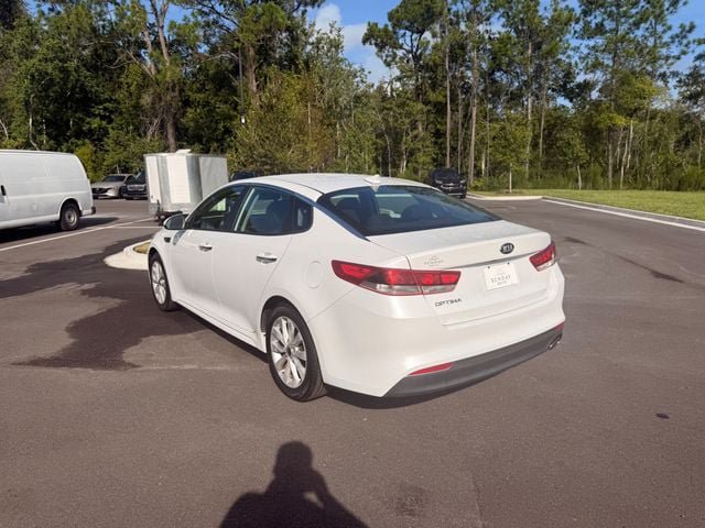 Used 2017 Kia Optima LX w/ Option Group 014 FWD image 14