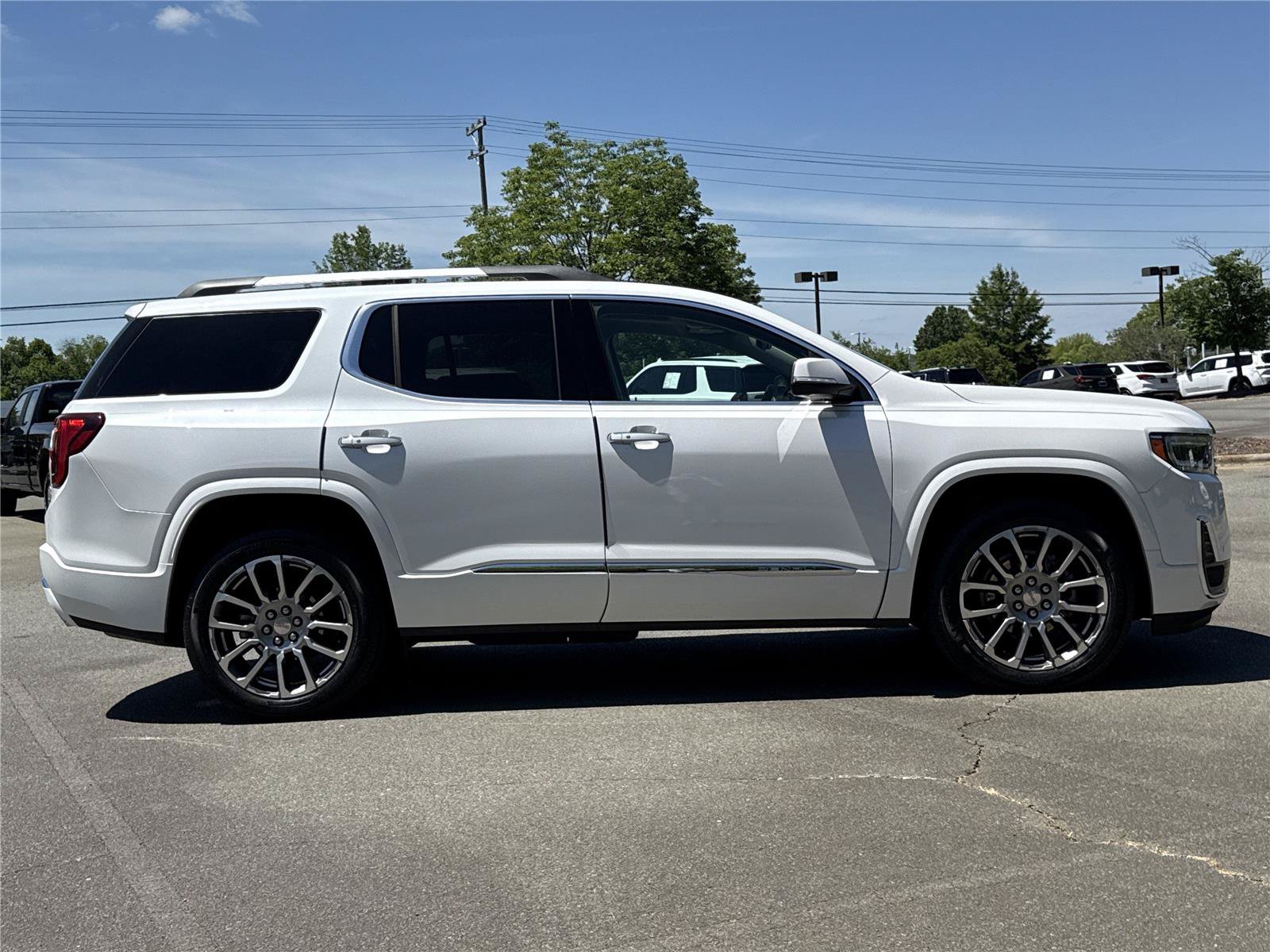 Used 2023 GMC Acadia Denali w/ Denali Ultimate Package AWD/4WD image 34
