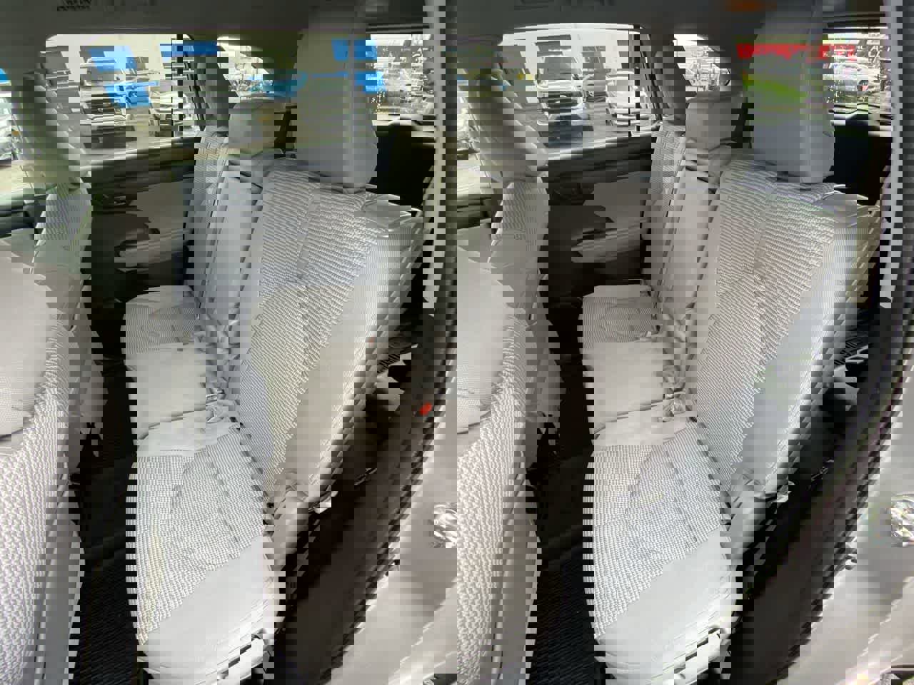 Used 2022 Toyota Highlander LE AWD/4WD image 21