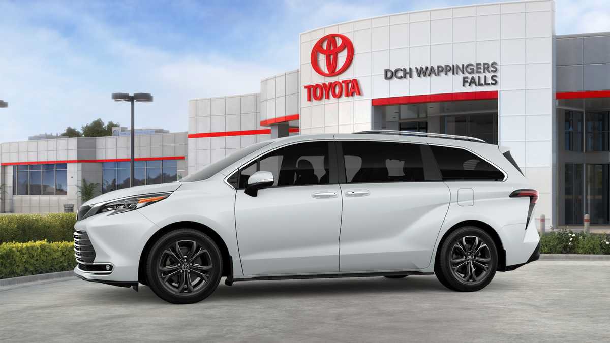 New 2026 Toyota Sienna Platinum AWD/4WD image 25