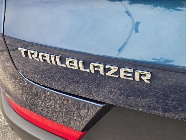 Used 2021 Chevrolet TrailBlazer LT w/ Convenience Package FWD image 10