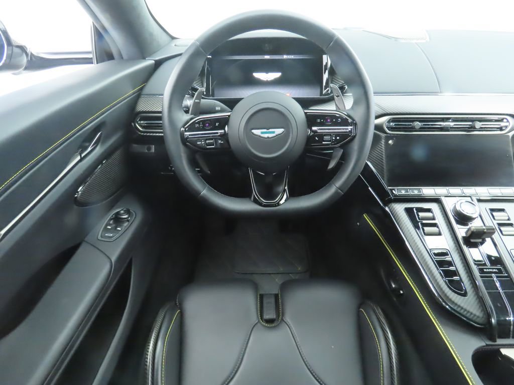 Used 2025 Aston Martin V8 Vantage Coupe image 10