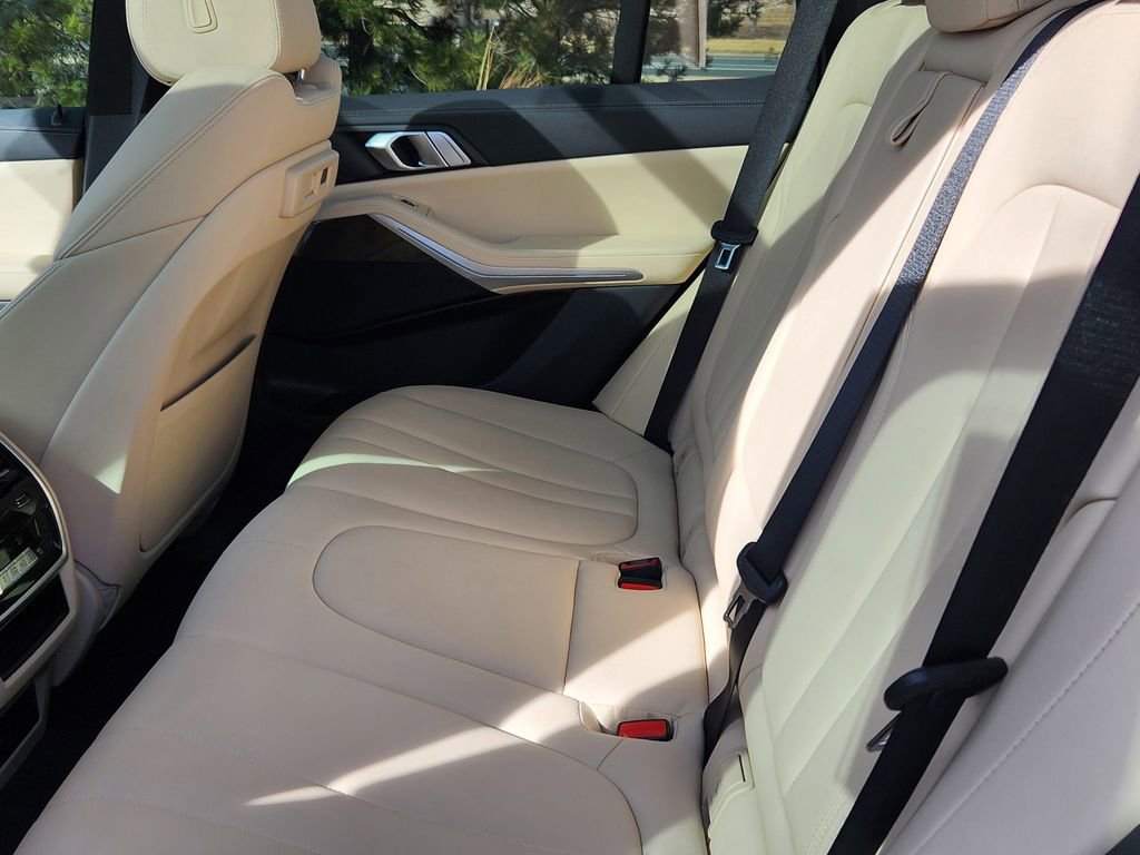 Used 2022 BMW X5 xDrive40i w/ Premium Package image 10