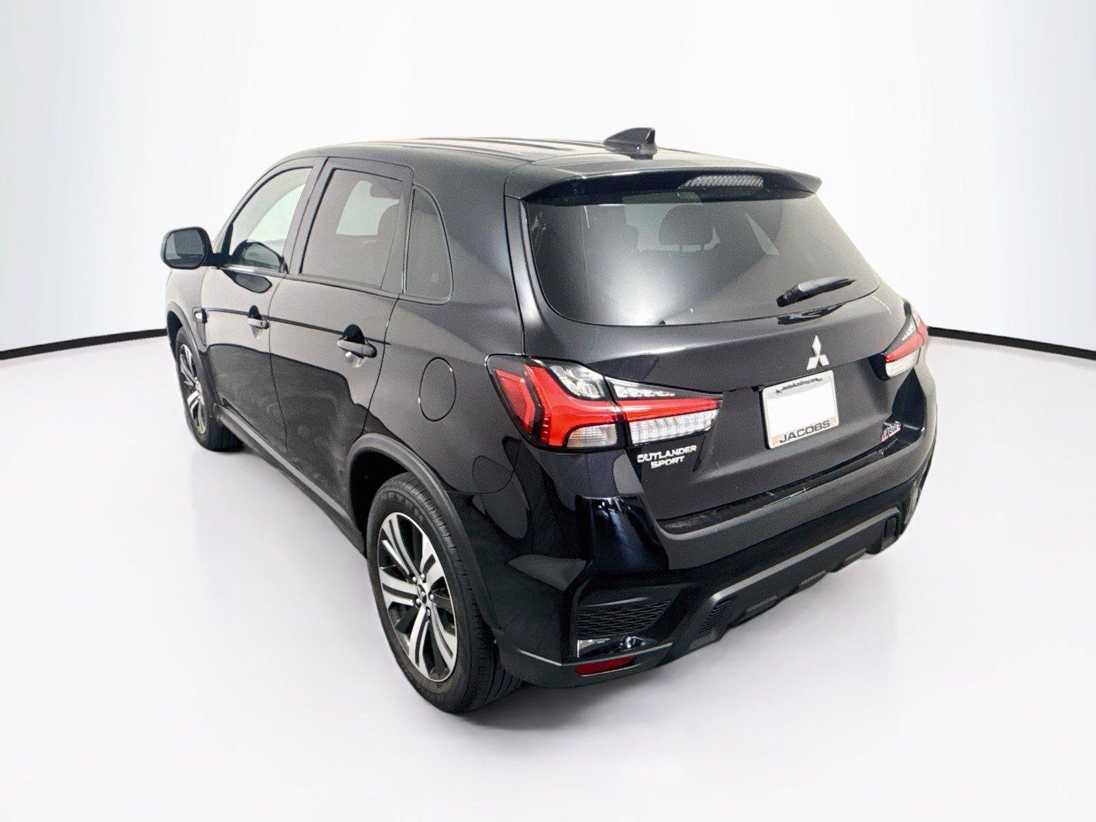 Used 2026 Mitsubishi Outlander Sport AWD image 3
