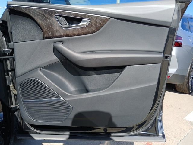 Used 2022 Audi Q8 Premium Plus image 16