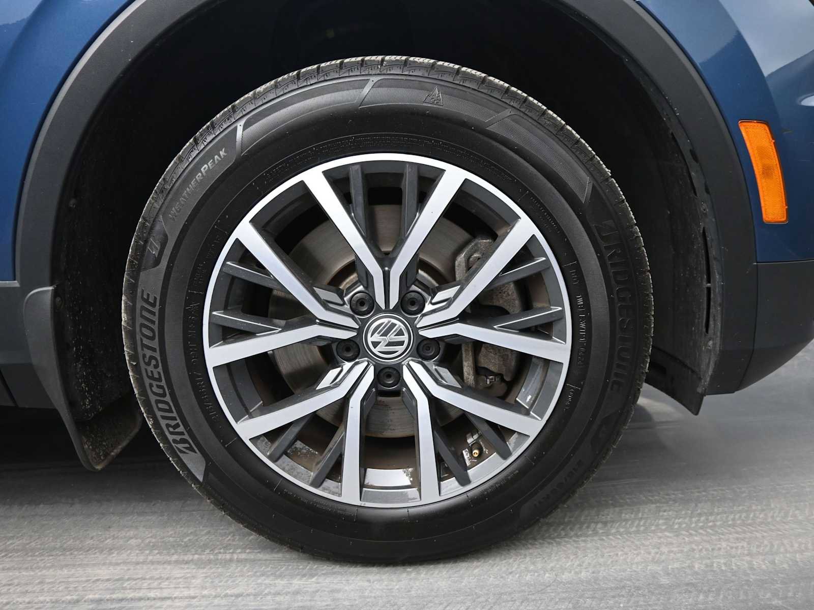 Used 2018 Volkswagen Tiguan SE AWD/4WD image 10