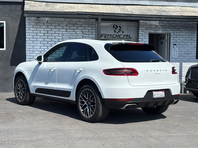 Used 2018 Porsche Macan AWD/4WD image 22