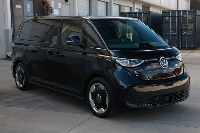 Used 2025 Volkswagen ID. Buzz Pro S RWD image 18