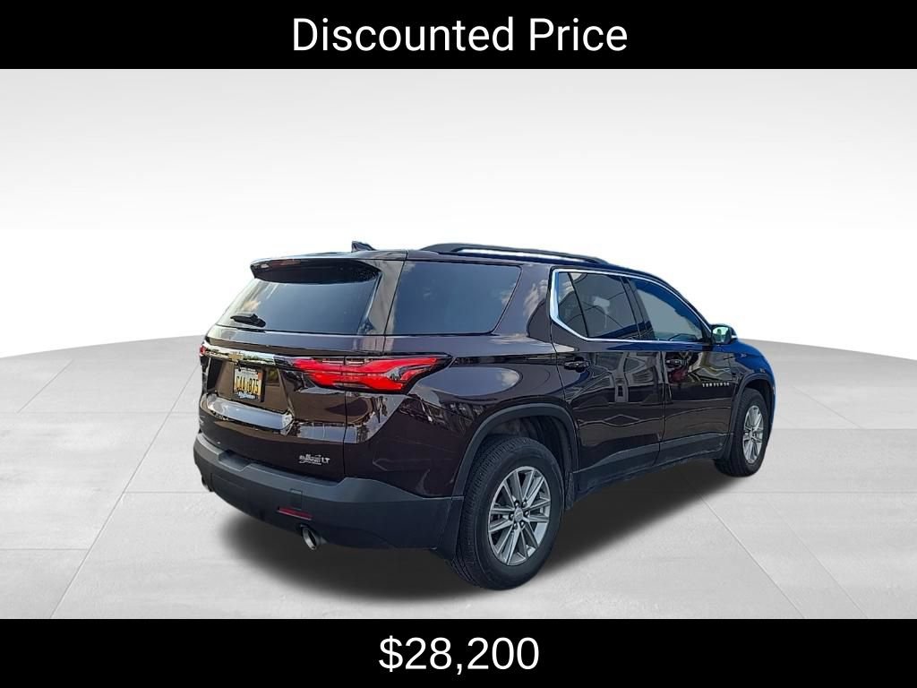 Used 2023 Chevrolet Traverse LT FWD image 3