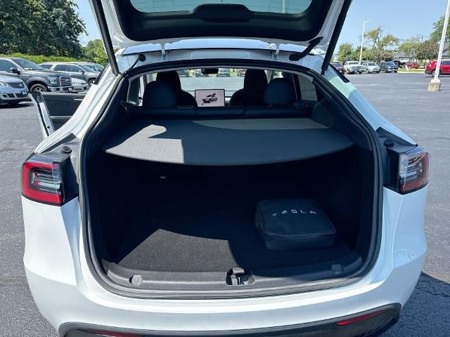 Used 2023 Tesla Model Y Long Range AWD/4WD image 25