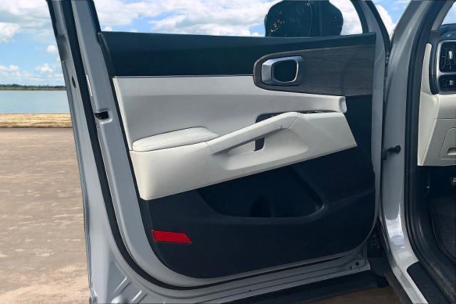 Used 2023 Kia Sorento S image 20