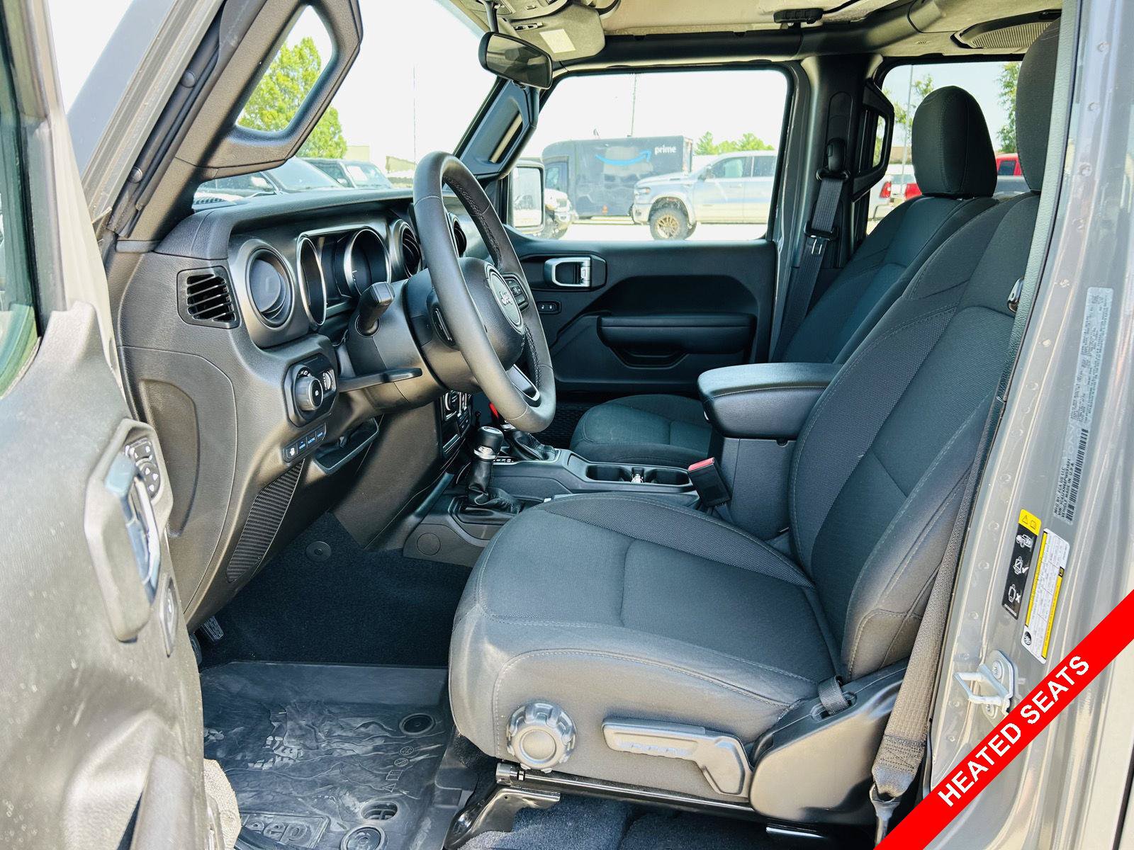 Used 2023 Jeep Wrangler Unlimited w/ Cold Weather Group AWD/4WD image 3