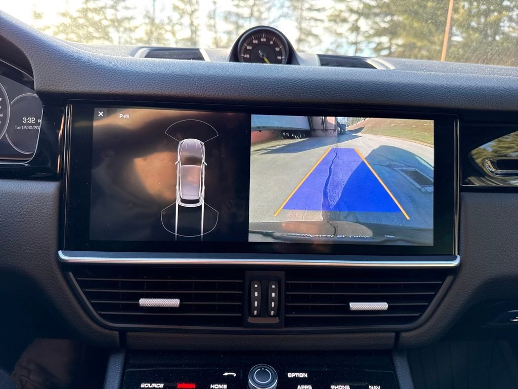 Used 2019 Porsche Cayenne E-Hybrid image 16