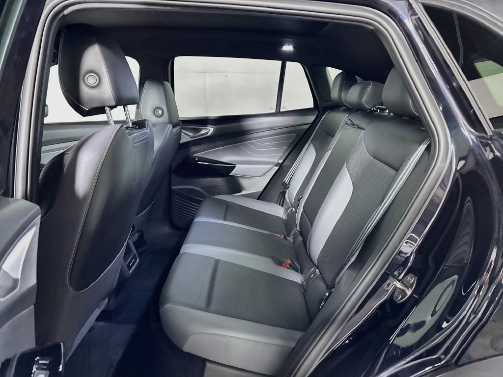 Certified 2023 Volkswagen ID.4 Pro S AWD/4WD image 22