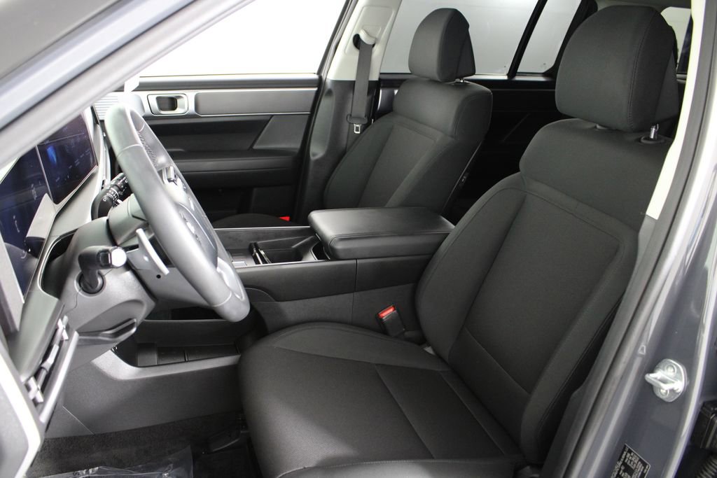 Used 2025 Hyundai Santa Fe SE image 19