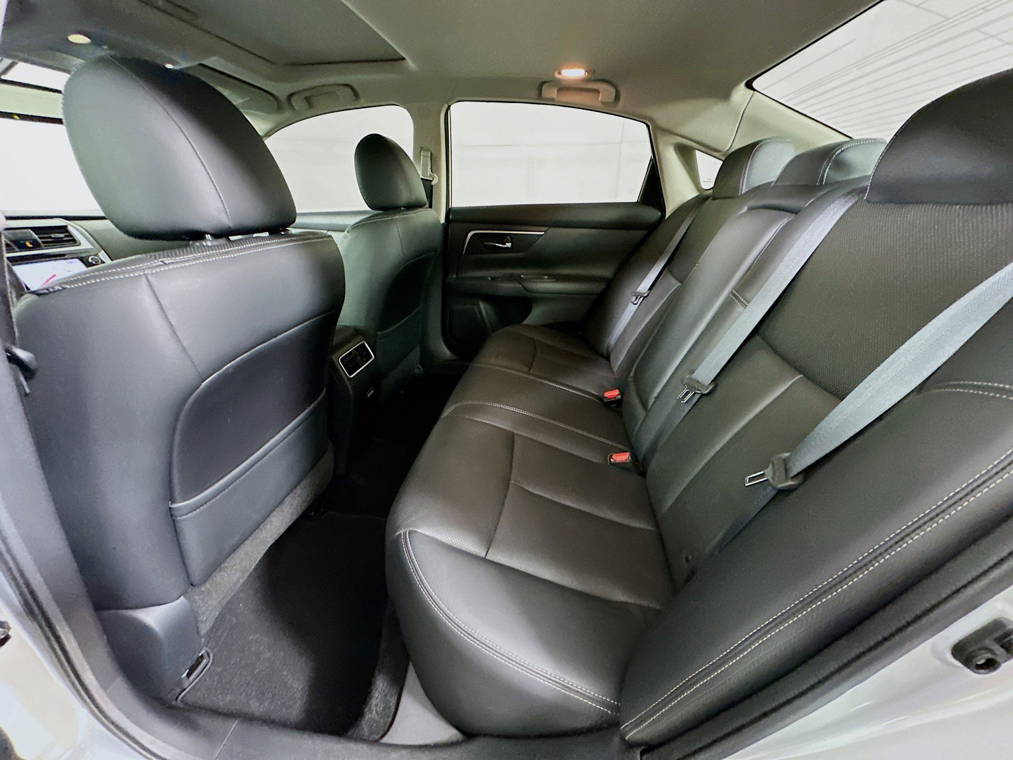 Used 2018 Nissan Altima 3.5 SL FWD image 27