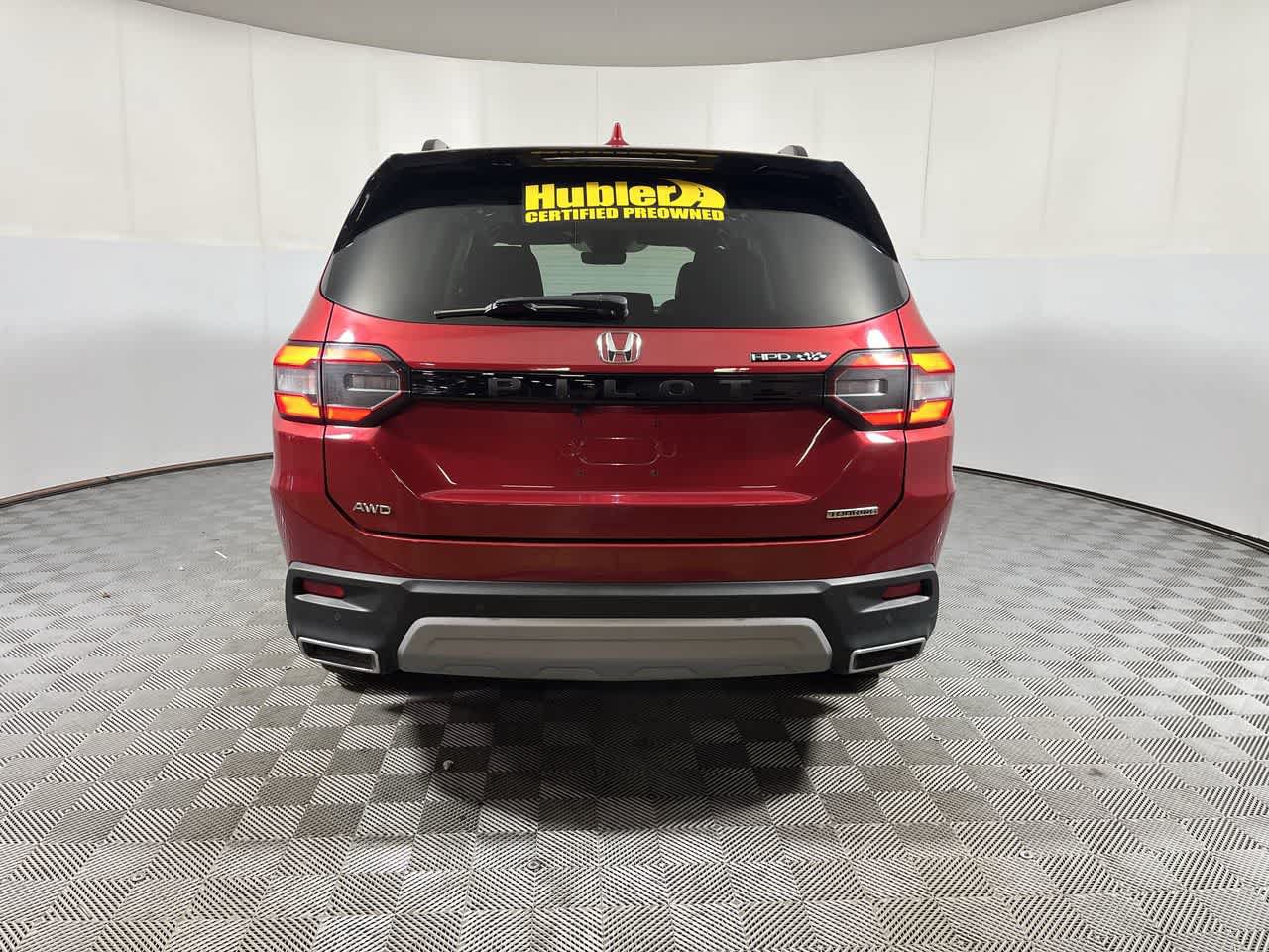 Used 2023 Honda Pilot Touring image 7