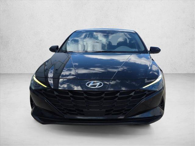 Used 2023 Hyundai Elantra SEL w/ Convenience Package FWD image 2